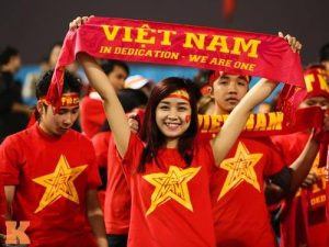 Băng rôn đội đầu