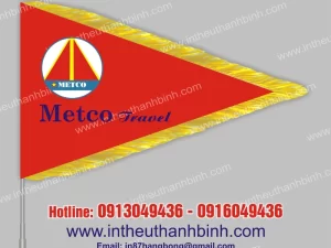 Cờ du lịch dẫn đoàn 13