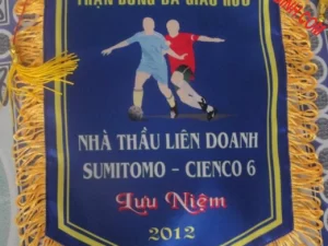 Cờ thêu 12