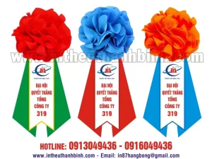 Hoa cài áo sự kiện